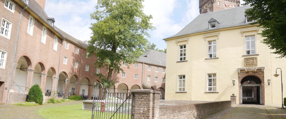Schwanenburg vom Zuweg